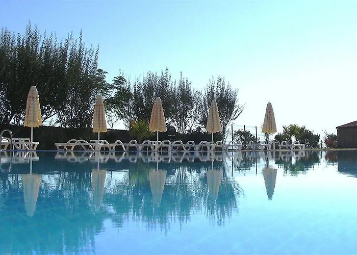 Lakeside Garden Szálloda