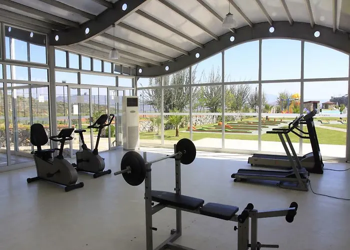 Lakeside Garden Szálloda *