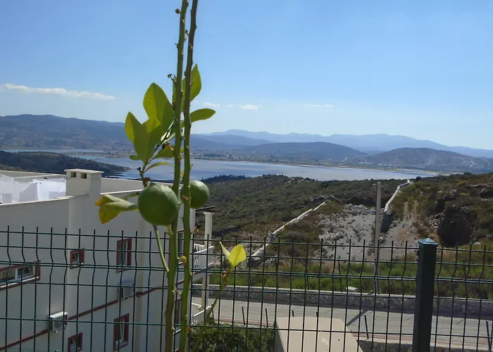 Lakeside Garden Szálloda *