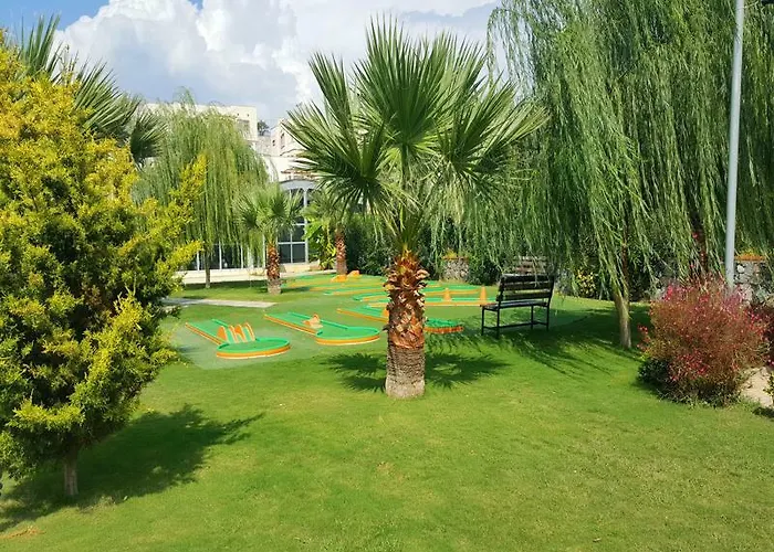 Szálloda Lakeside Garden *