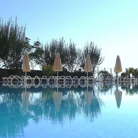 Lakeside Garden Hotel