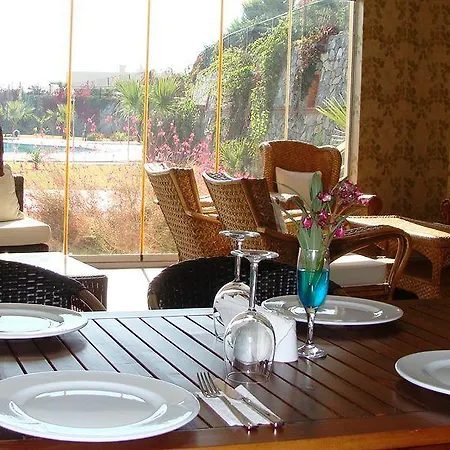 Lakeside Garden فندق *