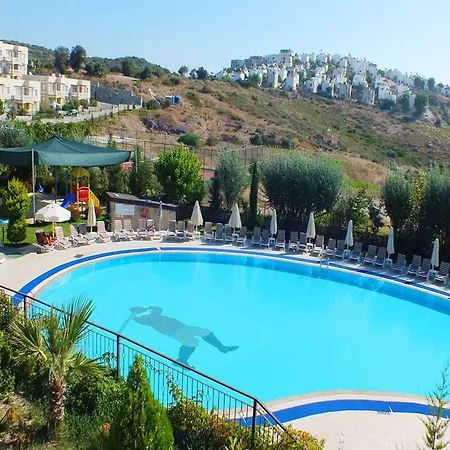 Lakeside Garden Hotel