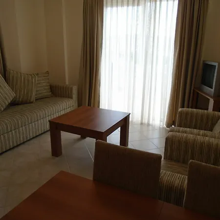 Lakeside Garden بوغازيتْشي