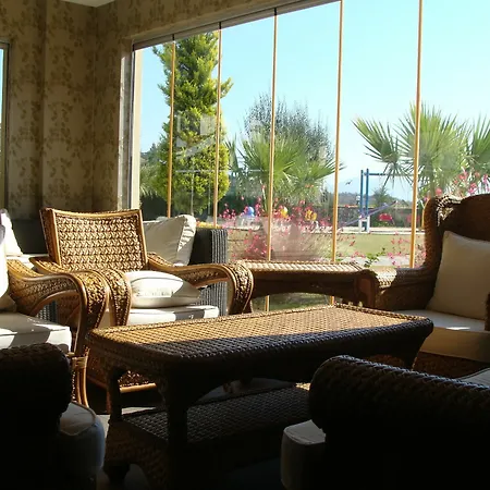 Lakeside Garden *